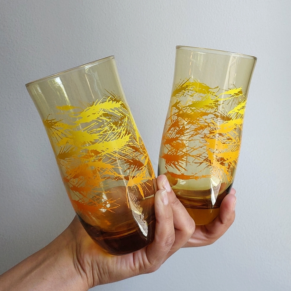 2 Vintage amber wheat graphic flared tumblers